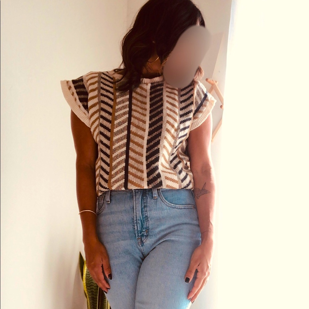 Vintage sweater vest! Size u known but runs like a medium!